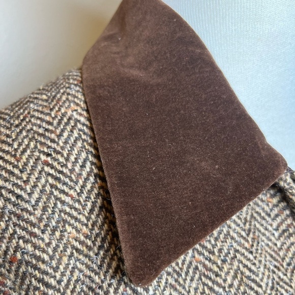 BROWN Wool Blazer by Hillary Hansen - Picture 6 of 16
